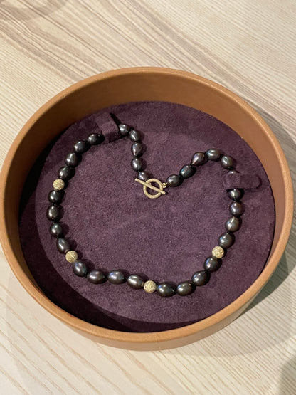 Black Pearl Necklace