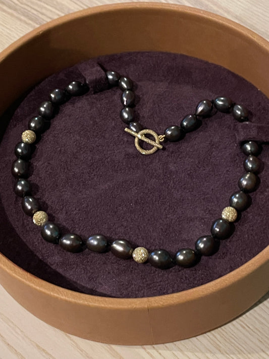 Black Pearl Necklace